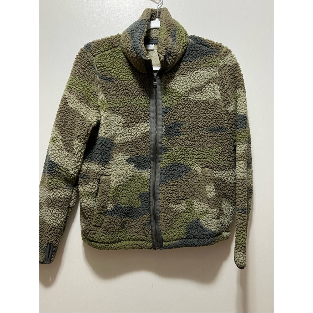 Camo Sherpa